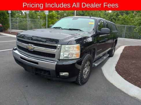 Used 2011 Chevrolet Silverado 1500 LT w/ Max Trailering Pack RWD image 3