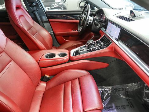 Used 2018 Porsche Panamera 4S w/ Premium Package Plus AWD/4WD image 24