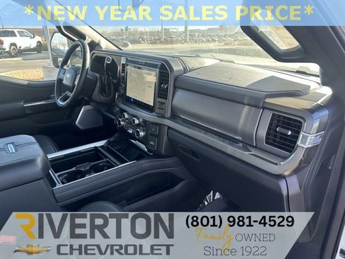 Used 2025 Ford F350 Platinum image 24