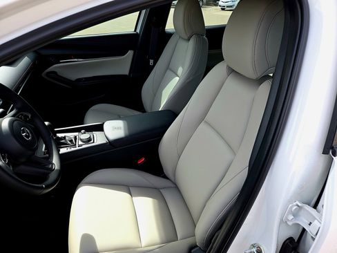 New 2026 MAZDA MAZDA3 2.5 S Sedan w/ Preferred Pkg image 17