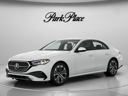 New 2026 Mercedes-Benz E 450 4MATIC Sedan image 1