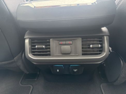 Used 2024 Ford F150 Lariat w/ Equipment Group 502A High image 14