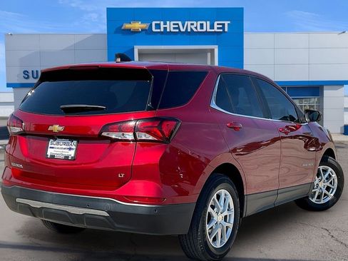 Used 2022 Chevrolet Equinox LT FWD image 2