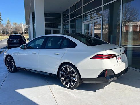 New 2026 BMW 530i w/ Executive Package image 4