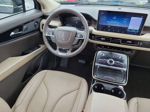 Certified 2023 Lincoln Nautilus Reserve w/ Luxury Package AWD/4WD image 11