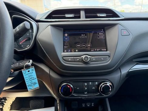 Used 2023 Chevrolet TrailBlazer LS FWD image 15