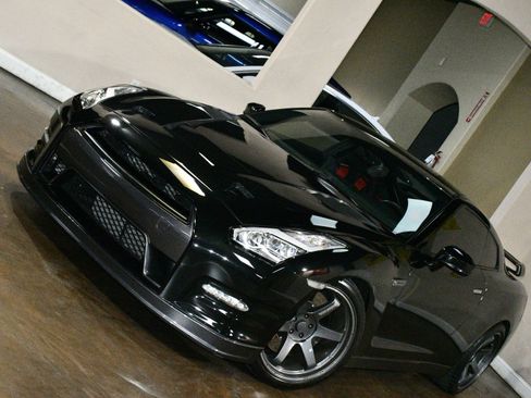 Used 2013 Nissan GT-R Black Edition AWD/4WD image 78
