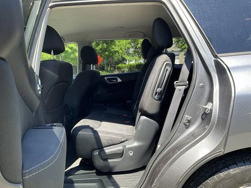 Used 2017 Nissan Pathfinder S AWD/4WD image 13