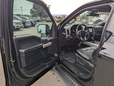 Used 2017 Ford F150 Lariat w/ Equipment Group 502A Luxury AWD/4WD image 9