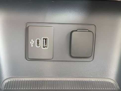 New 2026 Ford Explorer Active w/ Active Comfort Package AWD/4WD image 6