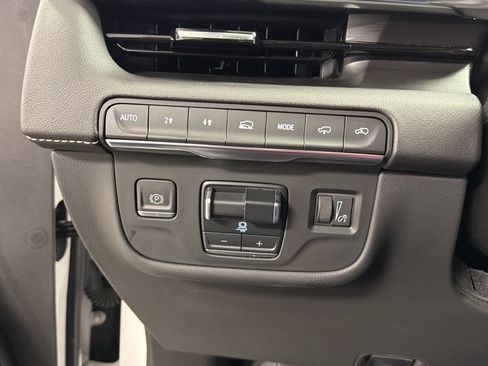 Used 2023 Cadillac Escalade Sport w/ LPO, ONYX Package AWD/4WD image 33