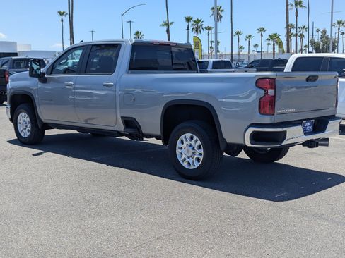 Used 2026 Chevrolet Silverado 2500 LT AWD/4WD image 4