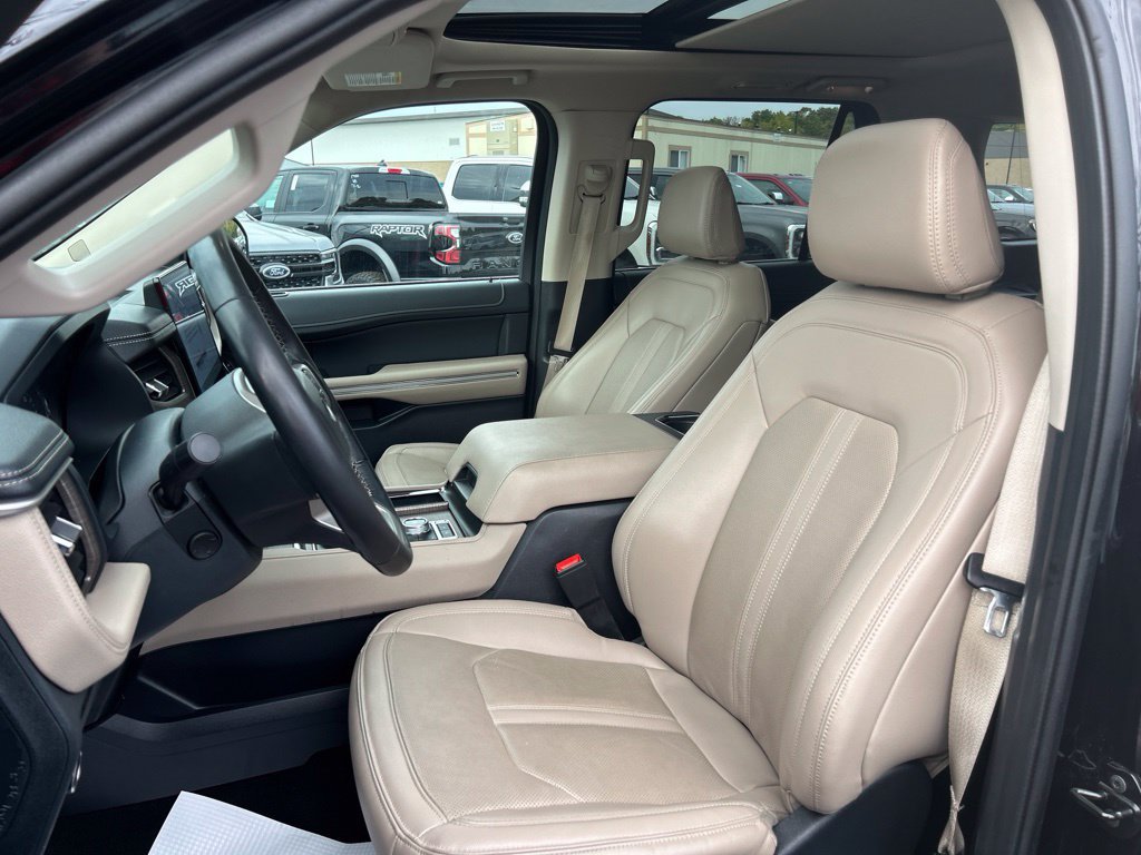 Used 2024 Ford Expedition Max Limited AWD/4WD image 17