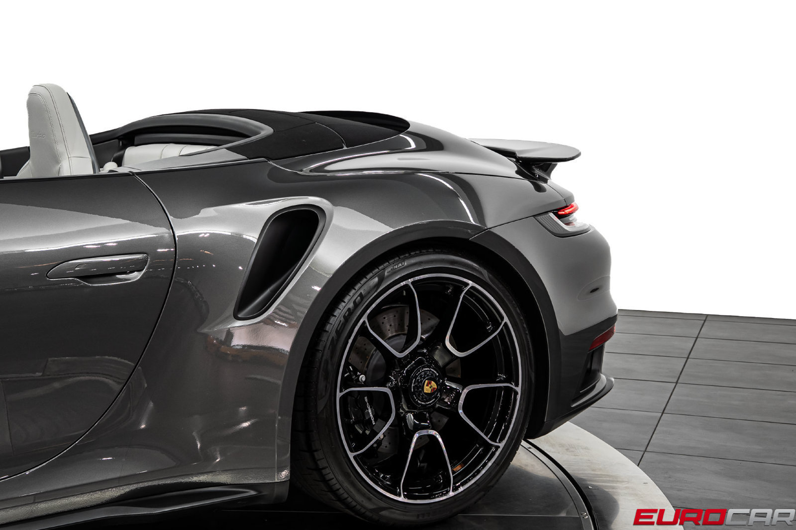 Used 2022 Porsche 911 Turbo AWD/4WD image 17