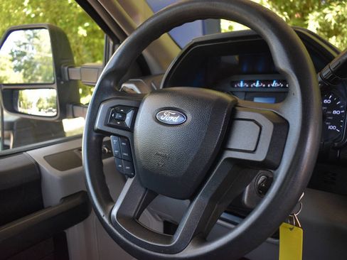 Used 2018 Ford F250 XL w/ Power Equipment Group RWD image 23