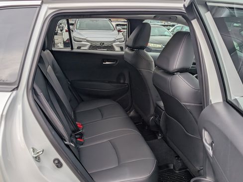 Used 2023 Toyota Corolla Cross XLE w/ Convenience Package image 12