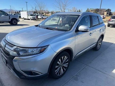 Used 2019 Mitsubishi Outlander SEL image 2