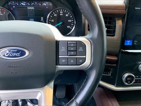 Used 2022 Ford Expedition Max Limited image 23