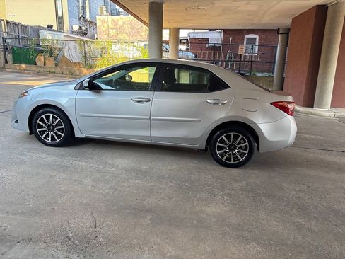 Used 2018 Toyota Corolla LE FWD image 9