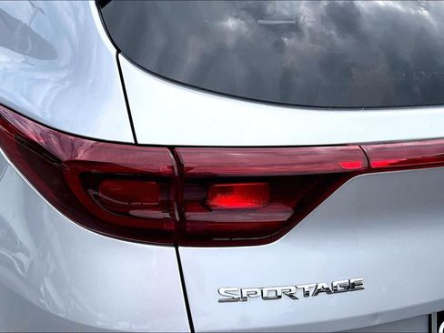 Used 2020 Kia Sportage EX w/ EX Technology Package FWD image 29