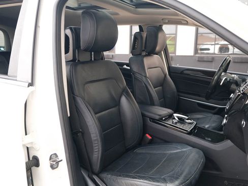 Used 2018 Mercedes-Benz GLS 550 GLS 550 4MATIC Sport Utility 4 w/ Driver Assistance Package image 35