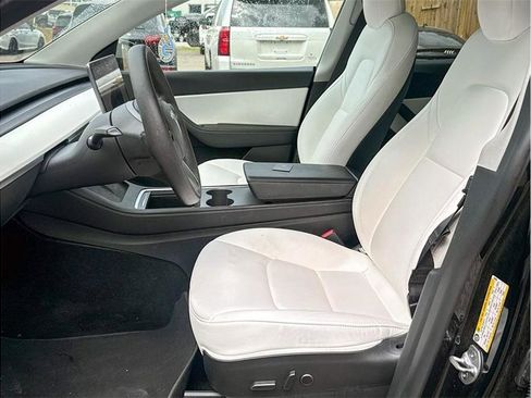 Used 2022 Tesla Model Y Performance AWD/4WD image 21