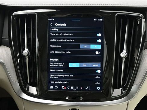 Used 2023 Volvo S60 B5 Ultimate w/ Climate Package image 17