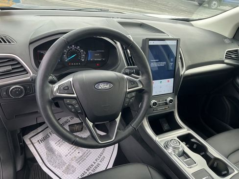 Used 2022 Ford Edge SEL w/ Convenience Package image 10