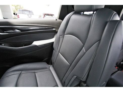 Used 2024 Buick Enclave Essence w/ Sport Touring Edition FWD image 11