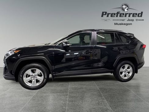 Used 2020 Toyota RAV4 XLE w/ All Weather Liner Package image 9