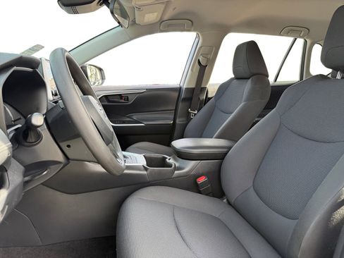 Used 2024 Toyota RAV4 LE image 9