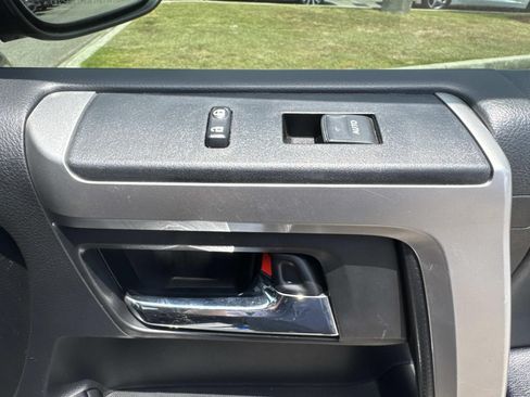 Used 2018 Toyota 4Runner Limited AWD/4WD image 17
