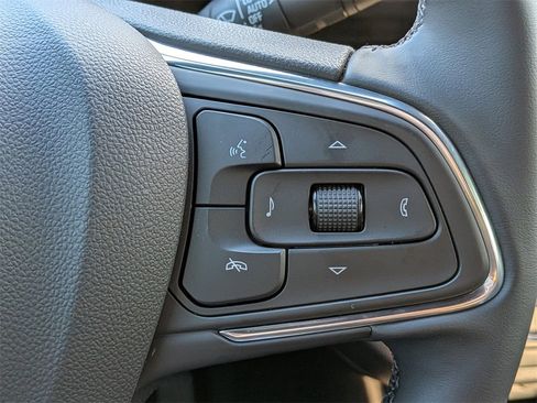 Used 2025 Buick Envista Preferred w/ Convenience I Package image 27
