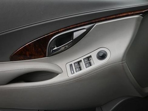 Used 2013 Buick LaCrosse Leather FWD image 23