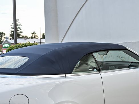 Used 2020 Rolls-Royce Dawn RWD image 17