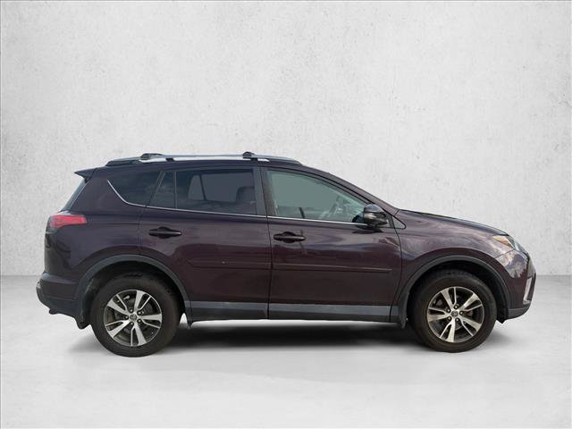 Used 2018 Toyota RAV4 XLE AWD/4WD image 10