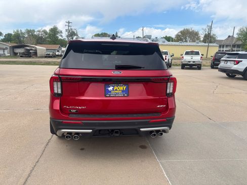 Used 2025 Ford Explorer Platinum w/ Ultimate Package AWD/4WD image 4