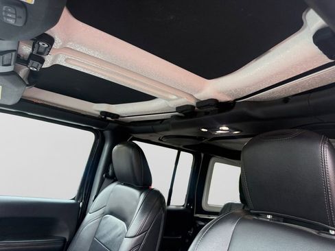 Used 2020 Jeep Wrangler Unlimited Sahara AWD/4WD image 30