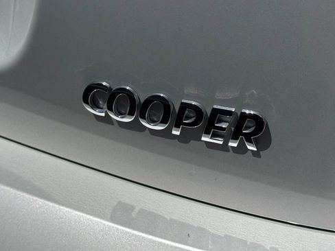 Used 2023 MINI Cooper 2-Door Hardtop FWD image 17