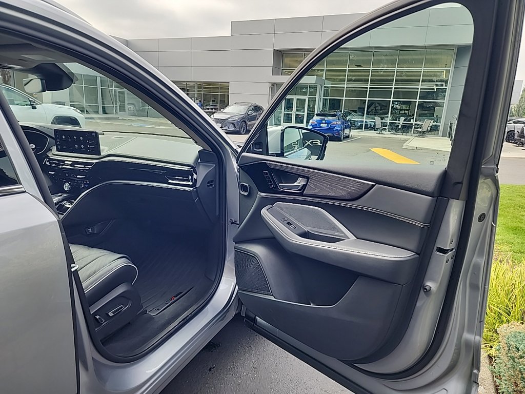 Used 2025 Acura MDX w/ Advance Package AWD/4WD image 19