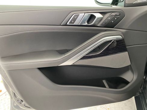 New 2026 BMW X6 xDrive40i w/ Climate Comfort Package image 11