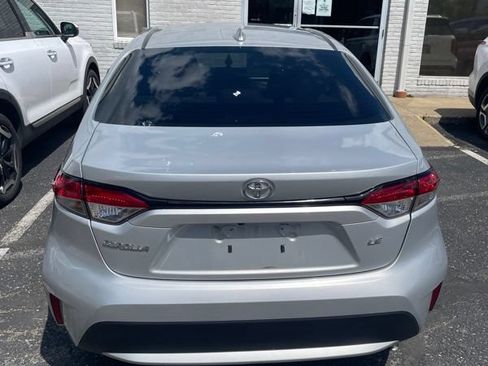 Used 2020 Toyota Corolla LE FWD image 4
