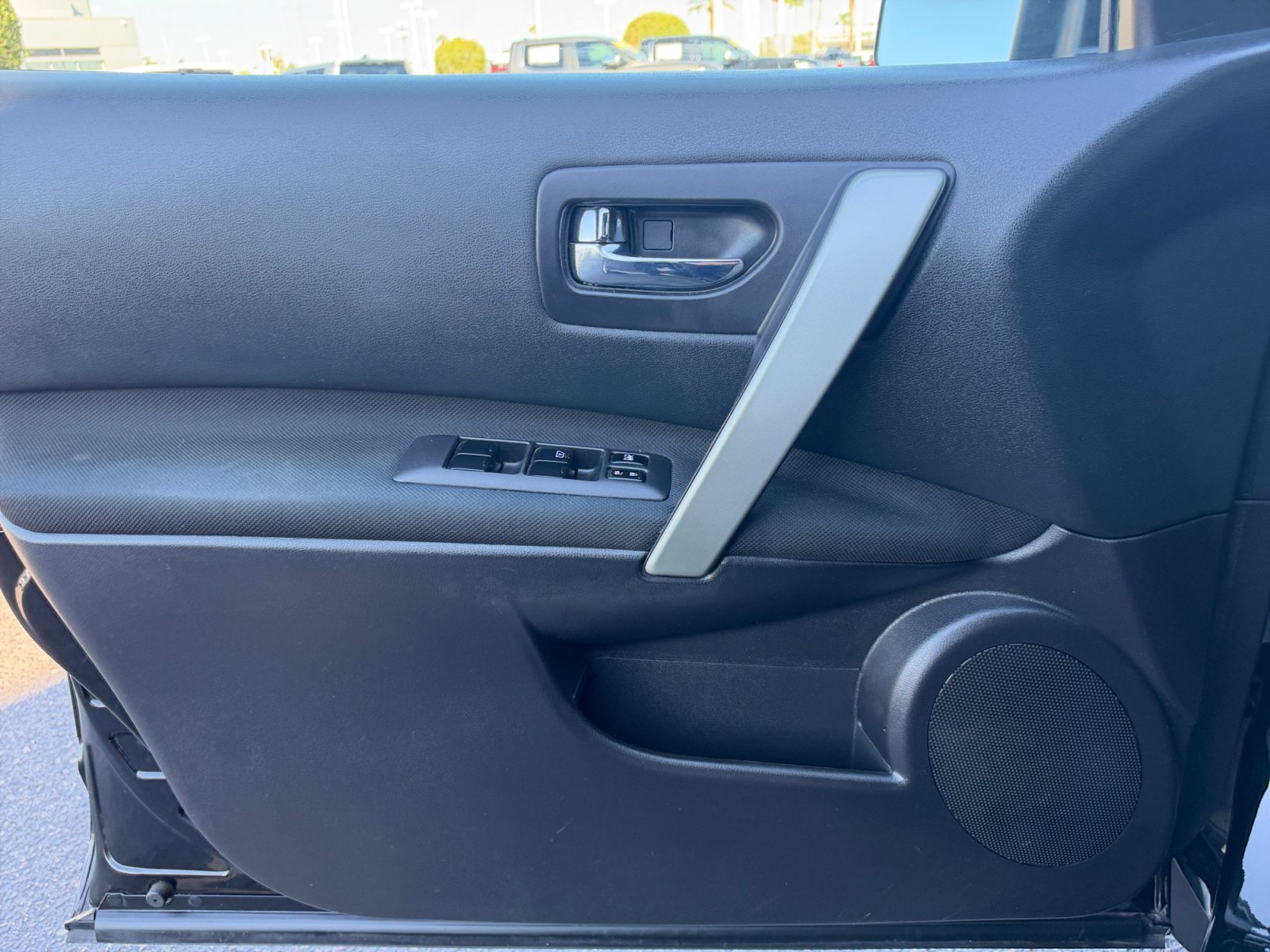 Used 2013 Nissan Rogue SV FWD image 13