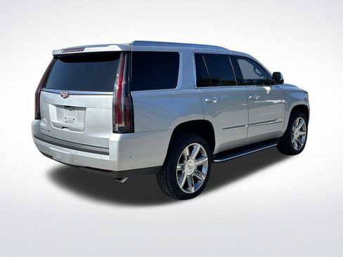 Used 2020 Cadillac Escalade Luxury AWD/4WD image 8