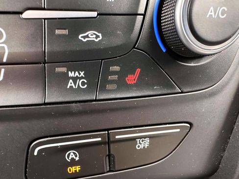 Used 2018 Ford Escape SE w/ SE Sync 3 Package AWD/4WD image 26