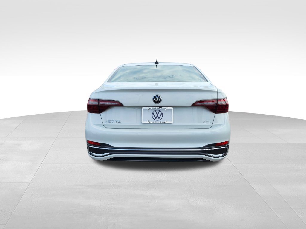 Certified 2024 Volkswagen Jetta SEL FWD image 5