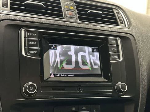 Used 2018 Volkswagen Jetta Wolfsburg Edition FWD image 23