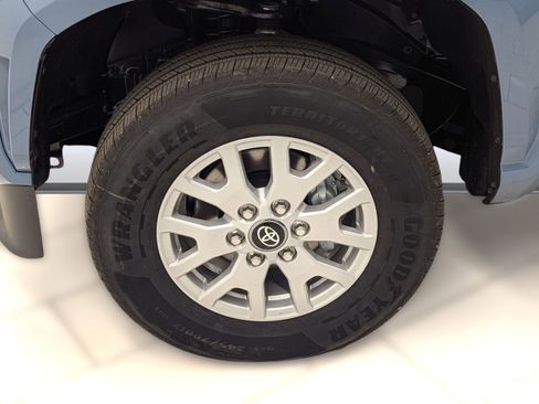 New 2026 Toyota Tacoma SR5 image 9