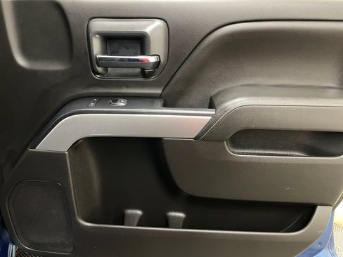 Used 2019 Chevrolet Silverado 2500 LT w/ LT Convenience Package AWD/4WD image 38