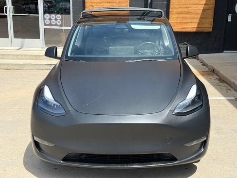 Used 2023 Tesla Model Y Long Range AWD/4WD image 9